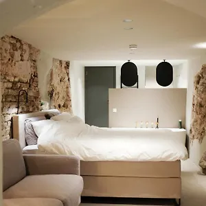 https://domnacht-aan-de-gracht.utrechthotels.net